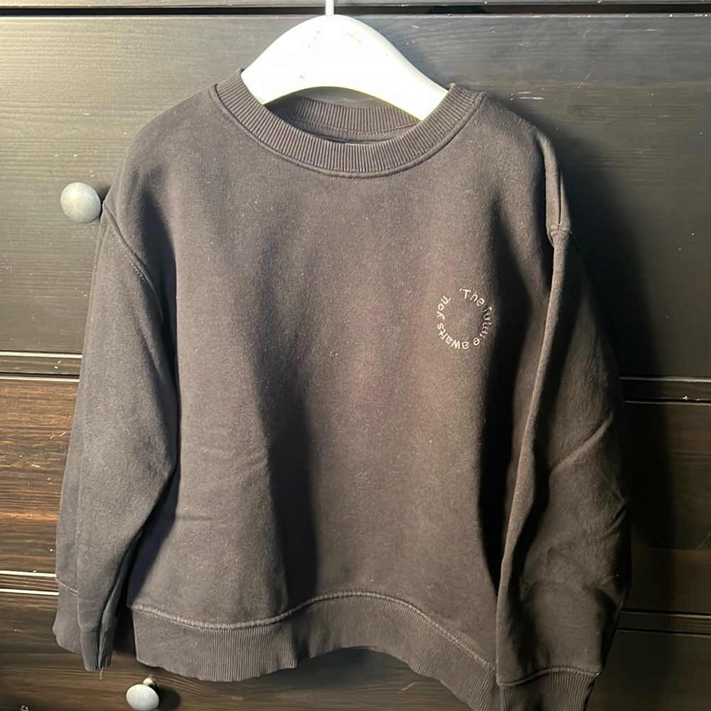 ZARA boys size 8 sweatshirt see video